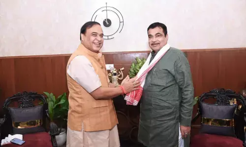 Assam CM meets Gadkari, seeks assistance in key projects