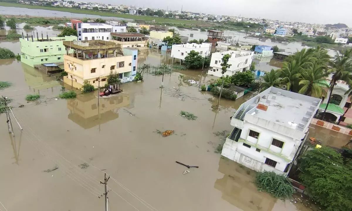 Heavy rains to bring normal life to standstill in next 24 hours in Telangana