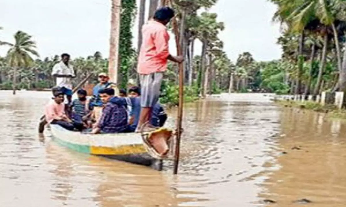 Rajamahendravaram: Lanka villages struck in flood water