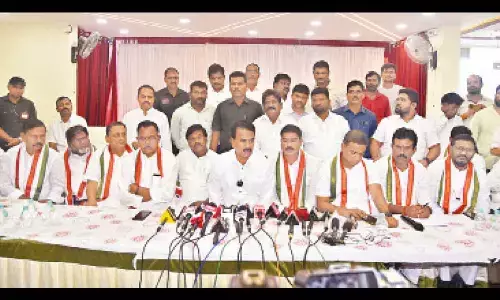 Former Minister Jupally Krishna Rao and senior Congress leaders speaking to media persons in Mahbubnagar on Tuesday
