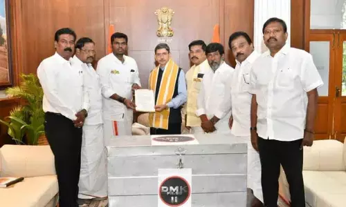 Annamalai meets TN Governor, alleges 5600 crore corruption by DMK