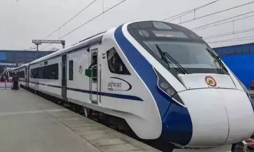 Stones Pelted on Vande Bharat Express in Ramanagara