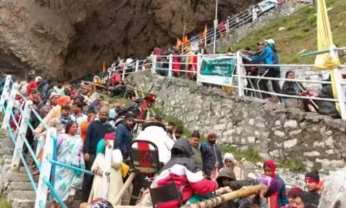 24th batch of over 3,100 pilgrims leave Jammu for Amarnath