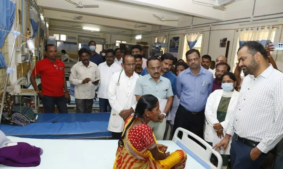 Collector Ravi Karnan interacting with patients at the District Government Hospital in Nalgonda on Saturday