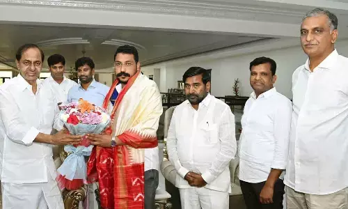 Bhim Army Chief Chandrasekhar Azad meets CM KCR
