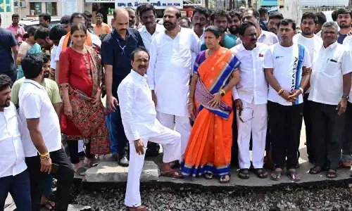 Govt failed to deal with floods: Eatala