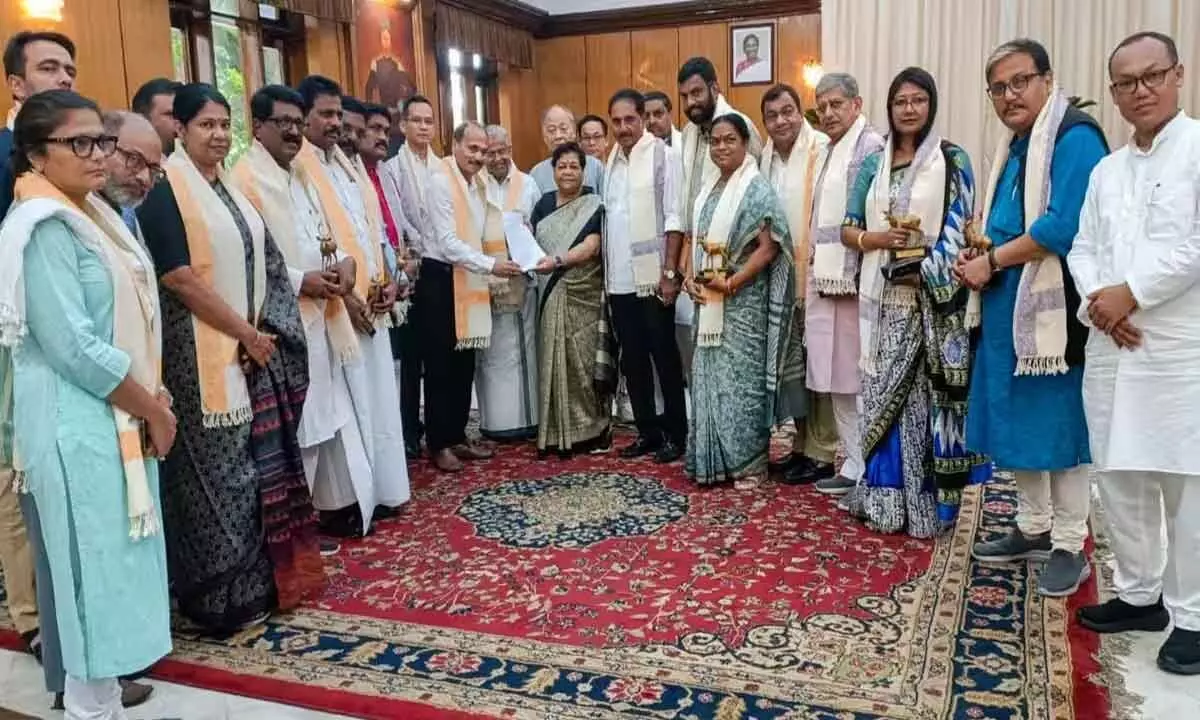 Oppositions I.N.D.I.A Delegation Lauded For Visit To Manipur, AAP MP Calls For Action