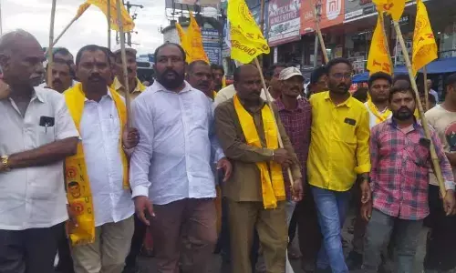 TNTUC activists express solidarity with Ukku stir