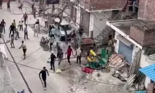 4 injured in brawl in Delhis Badarpur