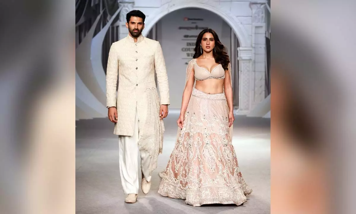 Sara Ali Khan Brought Traditional Grace With Modern Day Elegance At ICW 2023