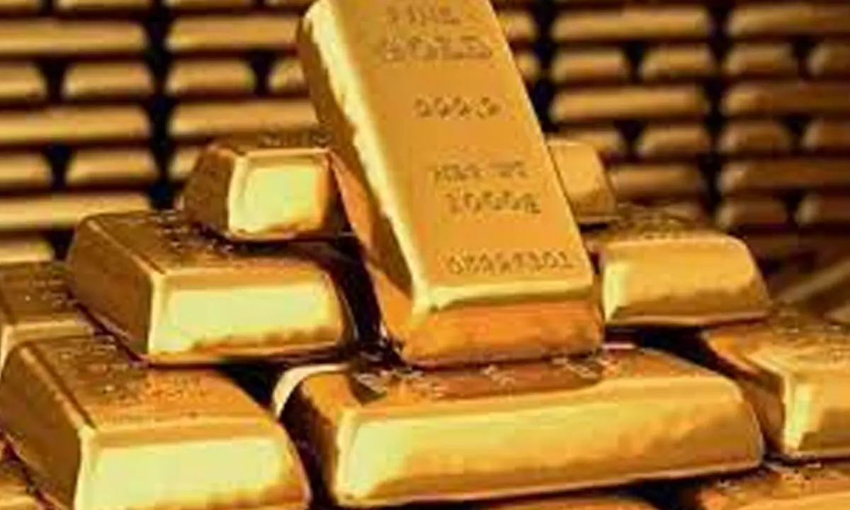 Customs officials seize gold worth Rs82 lakh