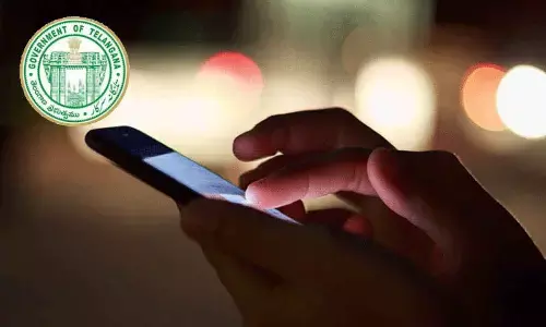 Telangana Government to provide smartphones to Asha Workers and pay their bills