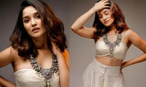 Anikha Surendran lands in a crazy project!