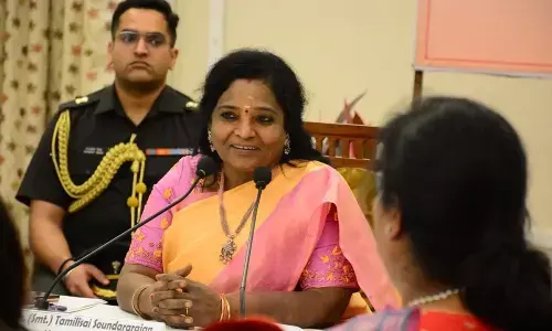 TMU warns of Raj Bhavan siege if Governor does not clear RTC Bill