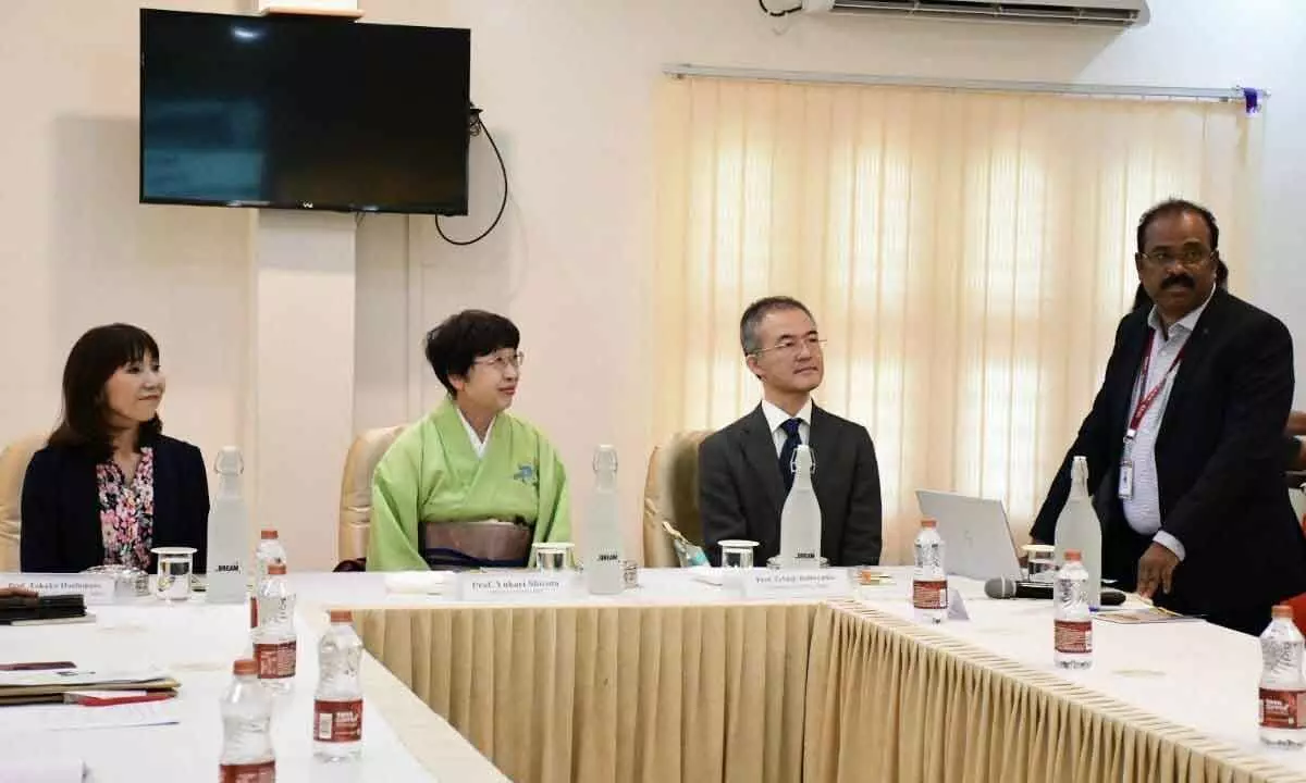 Japanese delegation visits MITS