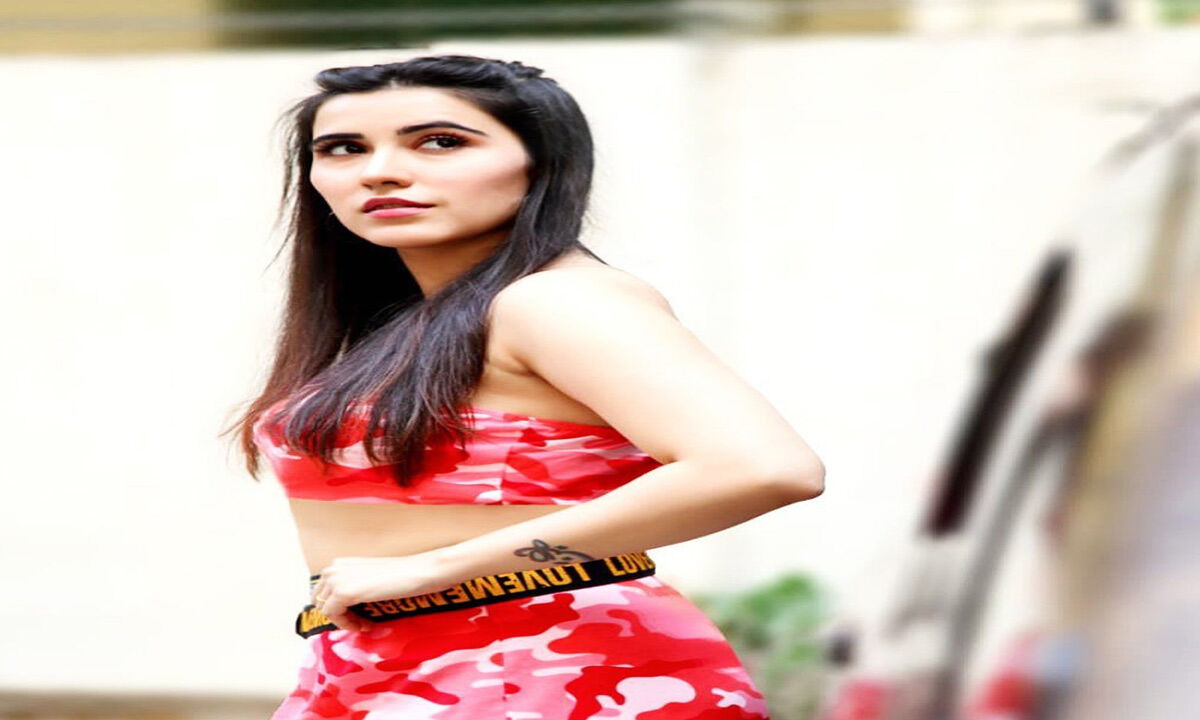 Sheena Bajaj To Make Bollywood Debut With ‘non Stop Dhamaal’