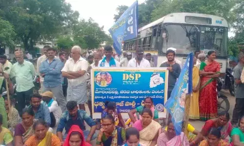 Moranchapally residents stage protest