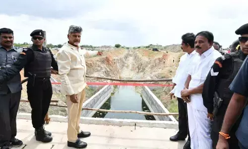 Rayalaseema a victim of Jagan’s inefficiency in irrigation sector: Naidu