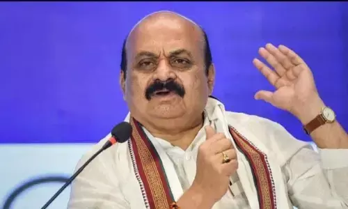 CM taking entire cabinet to Delhi is insult to people