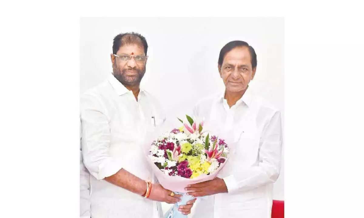 MP Rajya  Sabha  MP Vaddiraju Ravichandra  met CM KCR at Hyderabad  ( File photo).