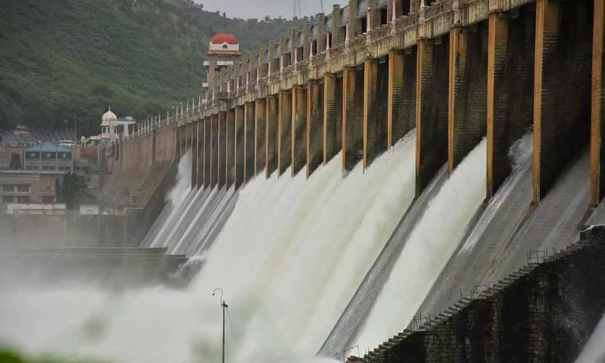 500 cusecs water from Tungabhadra dam released to Anantapur