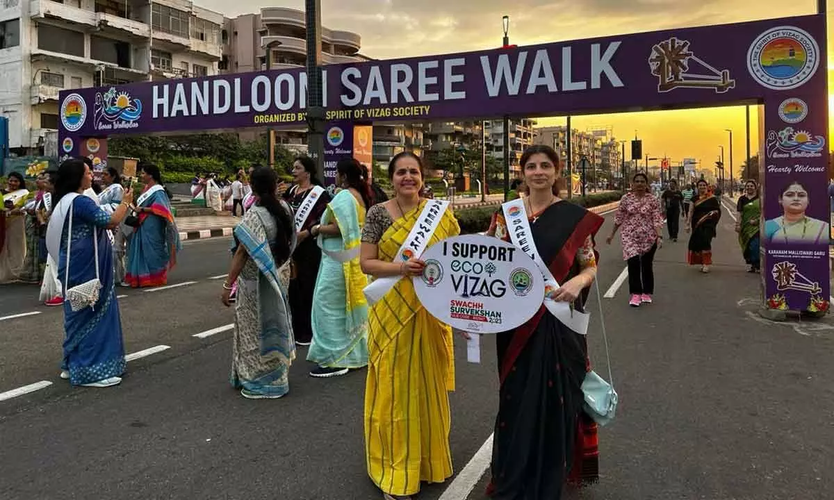 Women in large numbers take part in Handloom Sari Walk