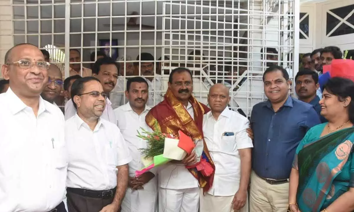 TTD officials led by EO Dharma Reddy greeting MLA Karunakar Reddy for his appointment as  TTD Chairman