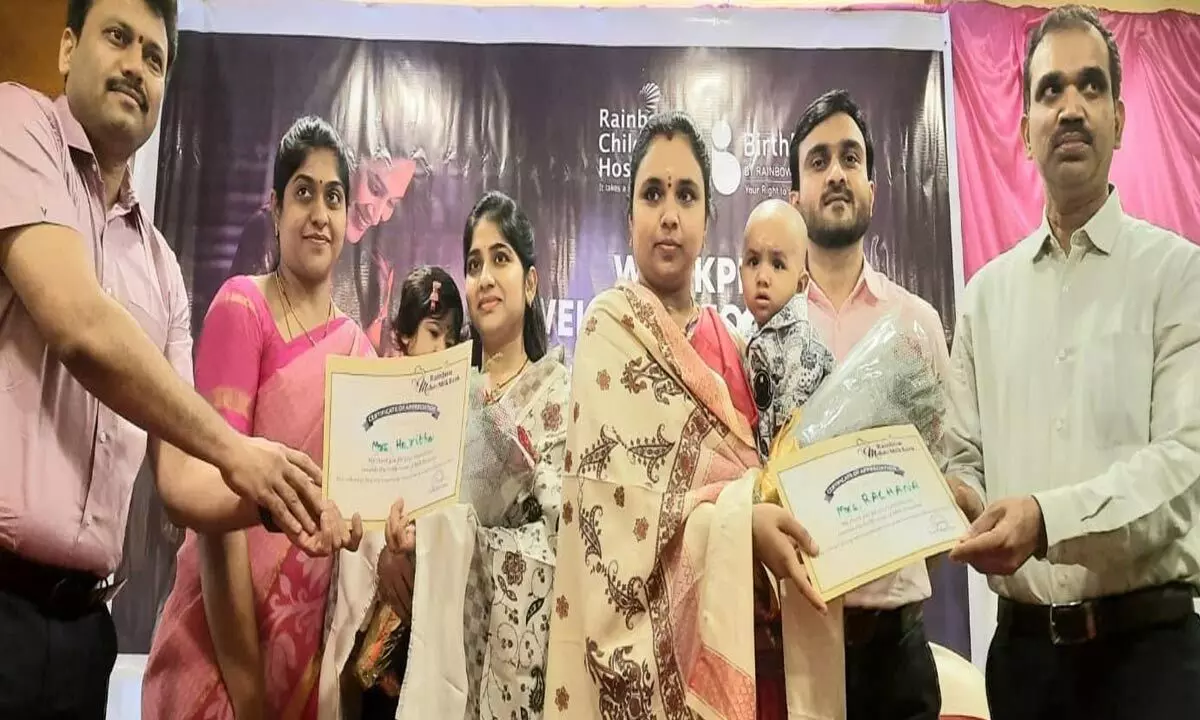 Mannem Haritha and Rachana being felicitated for donating breast milkl at Rainbow Hospitals in Vijayawada on Monday