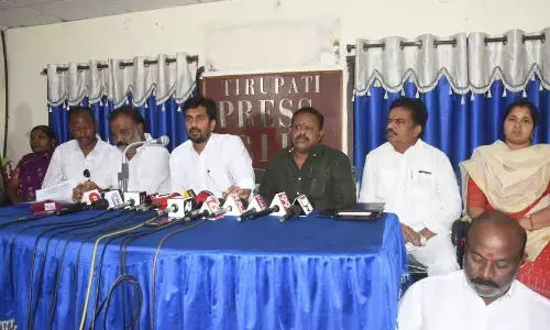 Deputy Mayor Bhumana Abhinay Reddy speaking to the media on SVU master plan roads, in Tirupati on Sunday