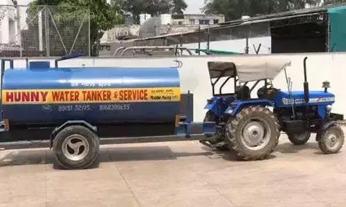 Salesgirl dies after boyfriend pushes her in front of water tanker in Hyderabad