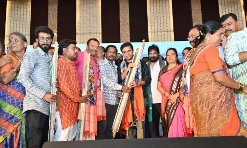 KTR announces Sops for weavers on National Handloom Day