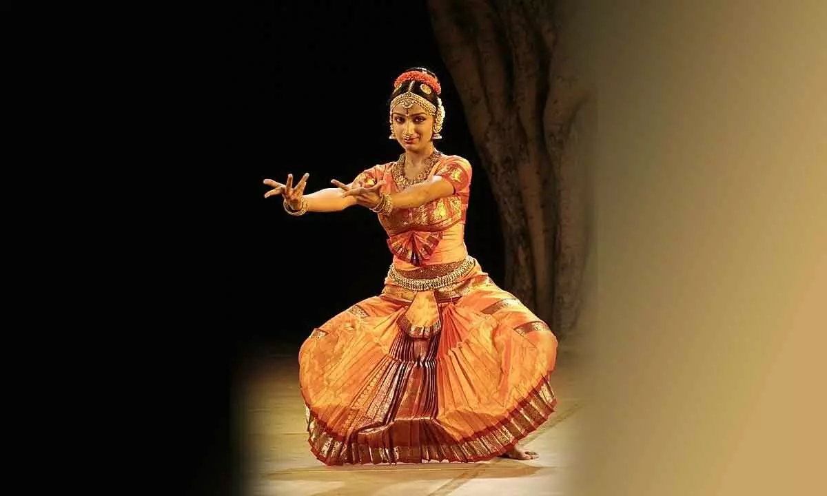 Teacher not only teaches but also learns from students: Kuchipudi dancer Yamini Reddy
