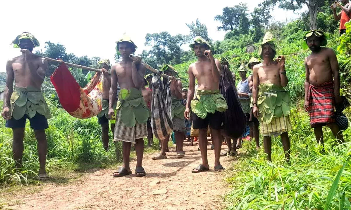 Tribals take to streets to vent out their frustration over officials apathy