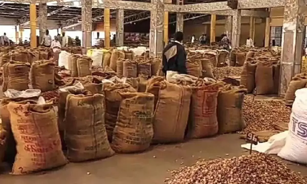 Farmers call for immediate withdrawal of arecanut import order