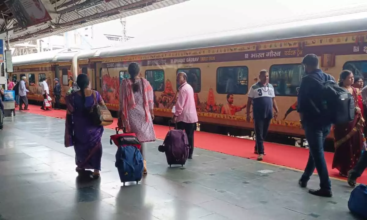 First Bharat Gaurav train Divya Dakshin Yatra with Jyotirlinga chugs off
