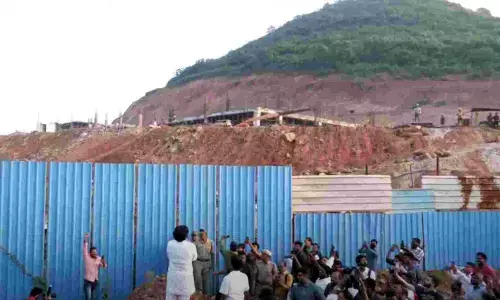 Pawan Kalyan heads to Rushikonda, police forces deployed along the way