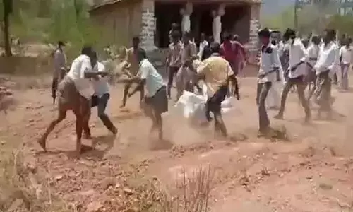 12 hurt as YSRCP groups clash