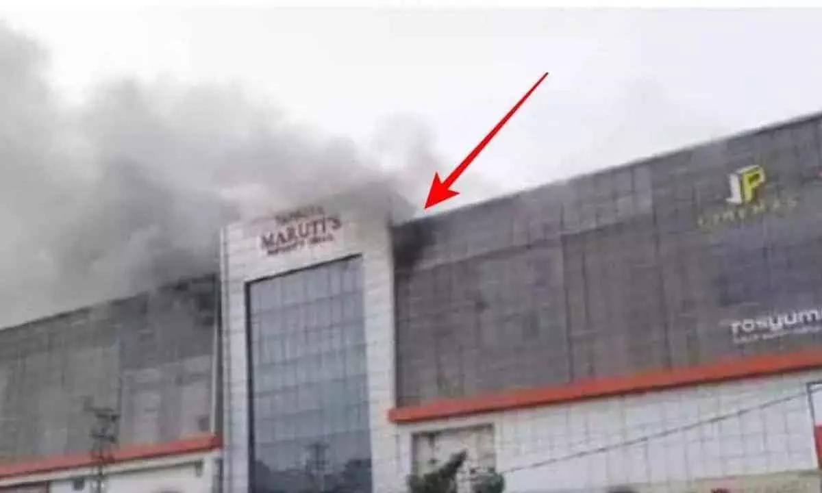 Hyderabad: Fire breaks out from a shopping complex in Chandanagar, no casualties