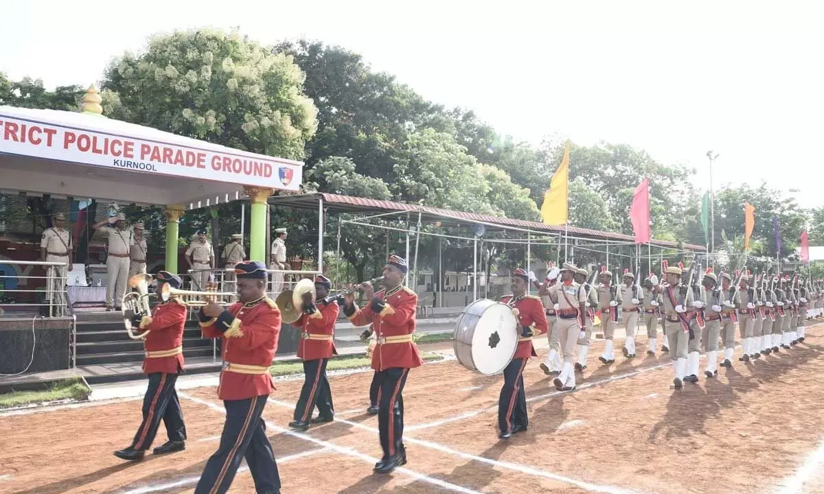 SP G Krishna Kanth receiving guard of honour during Independence Day parade rehearsals of police personnel at police parade grounds in Kurnool on Sunday
