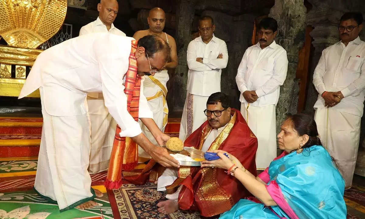 TTD Chairman Bhumana Karunakar Reddy offering Srivari Prasadam to Supreme Court Judge  Justice Bhushan Ramakrishna Gavai at Tirumala on Sunday