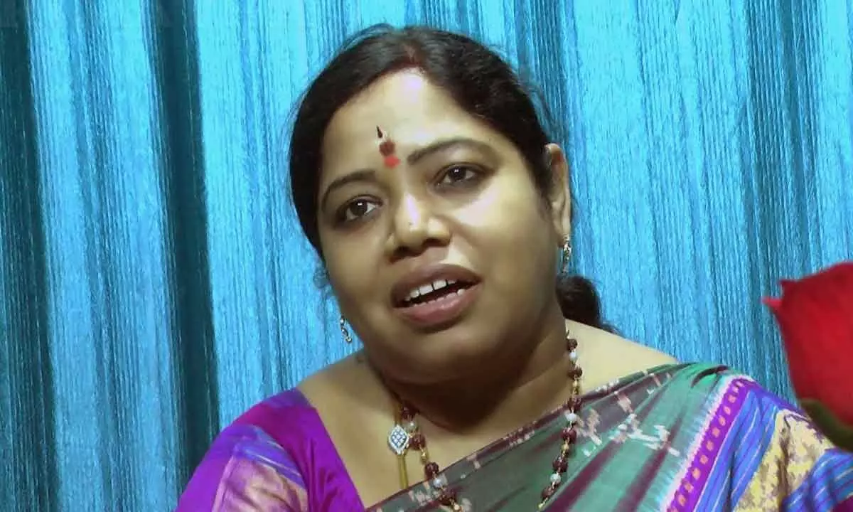 Botsa Satyanarayana’s wife turns lawyer