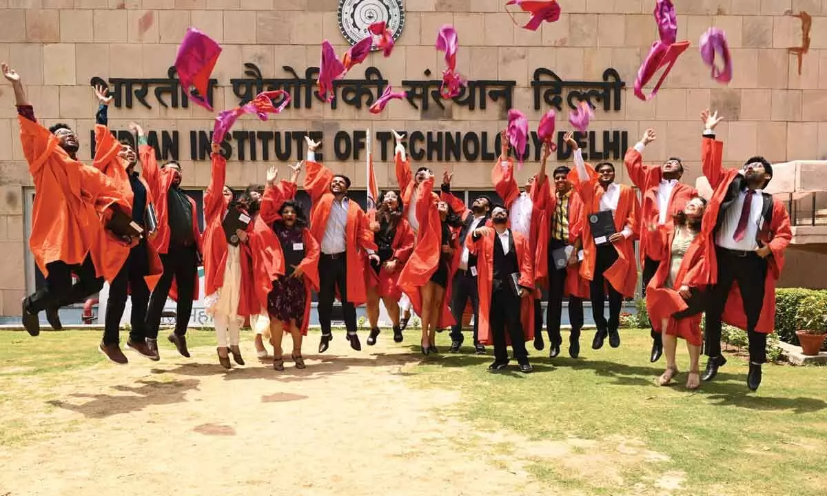 IIT Delhi awards 2,357 degrees, diplomas; honours alumni