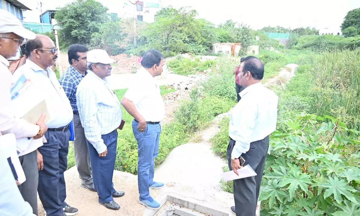 The Managing Director, of HMWSSB, inspected the Mir Alam Tank sewage treatment plant