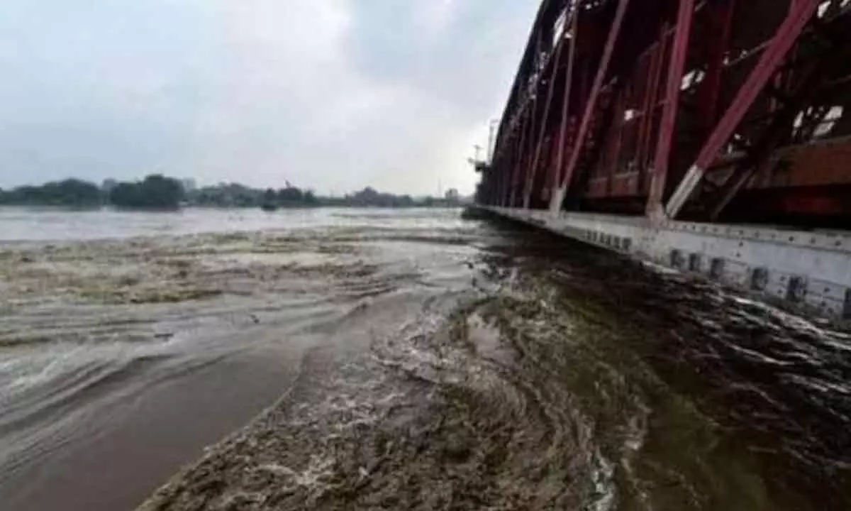 Delhis Yamuna River Crosses Danger Mark Again Due To Heavy Rainfall