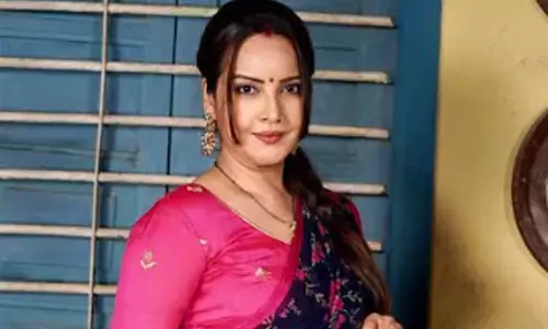 Actress Geetanjali Mishra looks super excited to meet fans