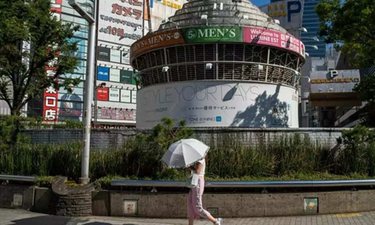 Tokyo area on red alert for heatstroke as summer heat lingers