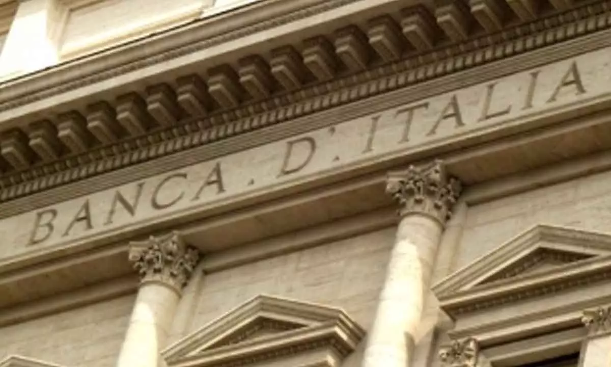 Italys public debt hits new record high