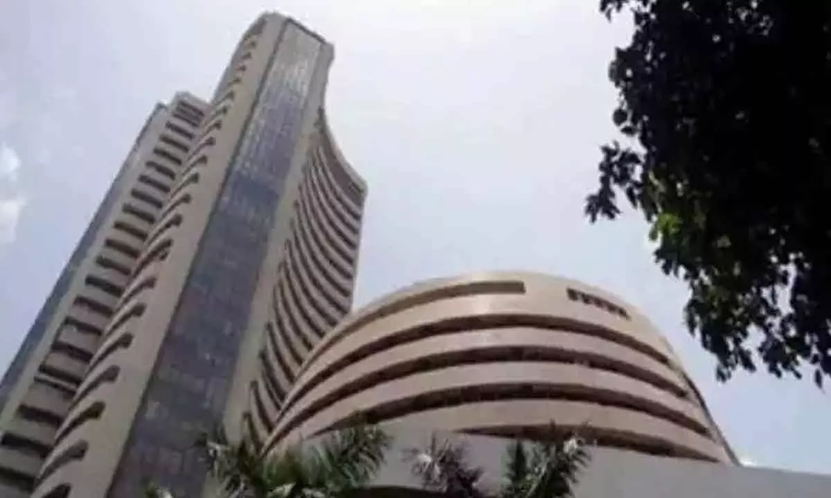 Markets awaiting global cues for next direction