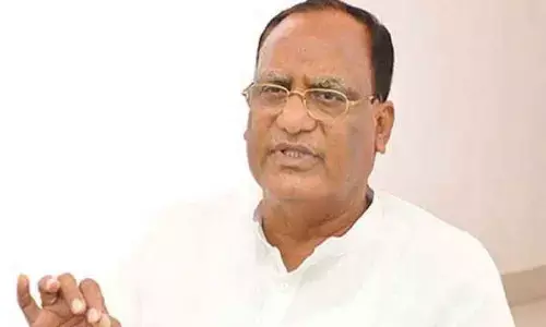 IT is time Komatireddy takes political sanyas: Gutha