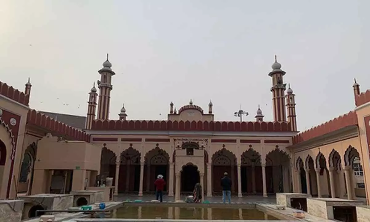 Friday prayers at Gurugram Masjid peaceful, shops open